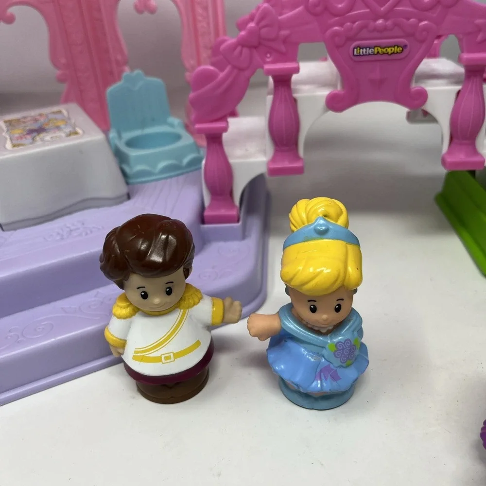 Fisher Price Little People Disney Princess Garden Tea Party Playset 4 Figures
